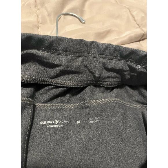 EUC Old Navy Hi-Rise Active Shorts Black Size Medium - Picture 6 of 7